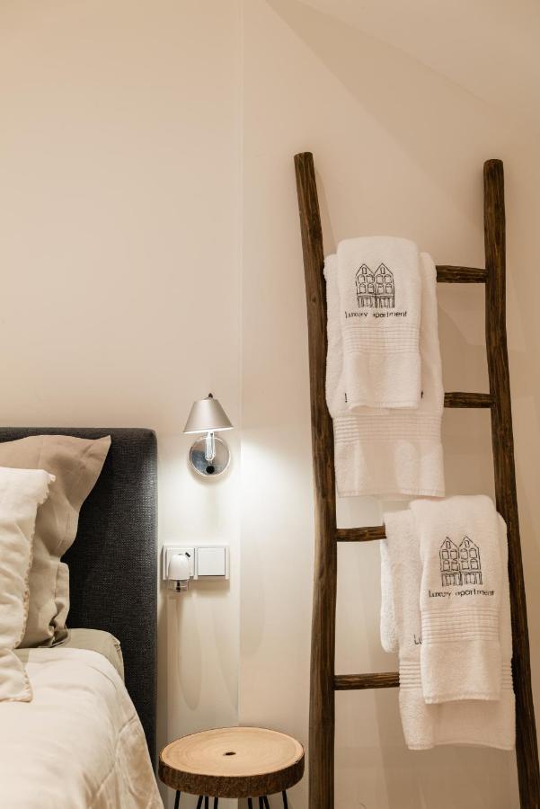 Leidse Square 5 Star Luxury Bed and breakfast Ámsterdam